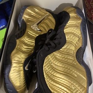 Gold men foams